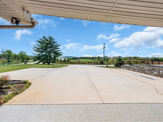 1435 Hennessee Bridge Rd, Rock Island, TN 38581