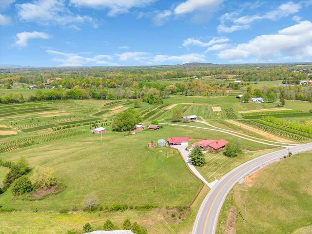 1435 Hennessee Bridge Rd, Rock Island, TN 38581