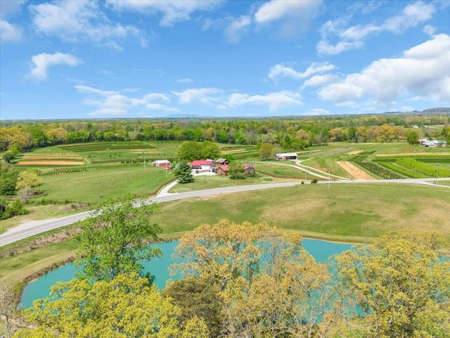 1435 Hennessee Bridge Rd, Rock Island, TN 38581