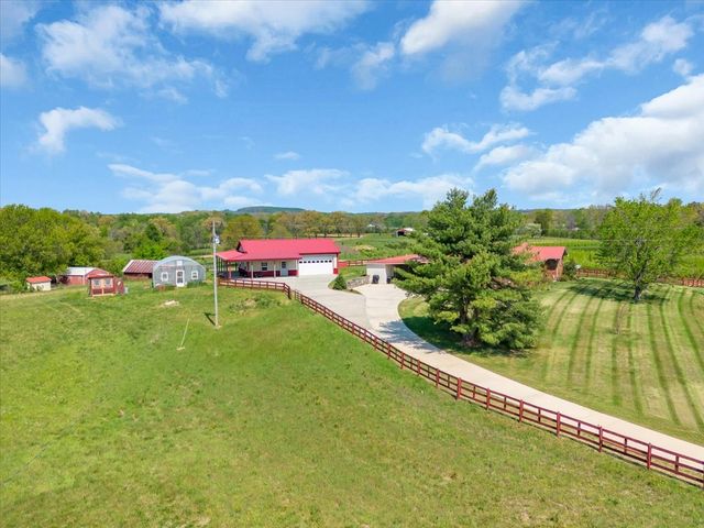 1435 Hennessee Bridge Rd, Rock Island, TN 38581