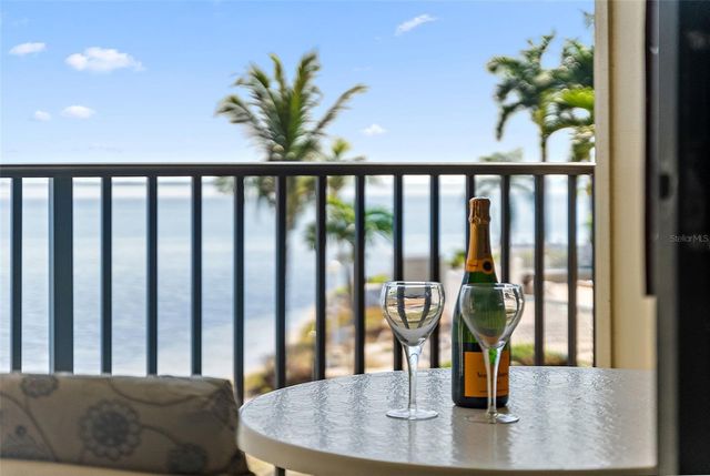 6322 PALMA DEL MAR BOULEVARD S 209, St Petersburg, FL 33715