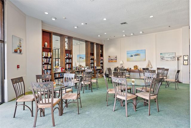 6322 PALMA DEL MAR BOULEVARD S 209, St Petersburg, FL 33715