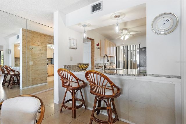 6322 PALMA DEL MAR BOULEVARD S 209, St Petersburg, FL 33715