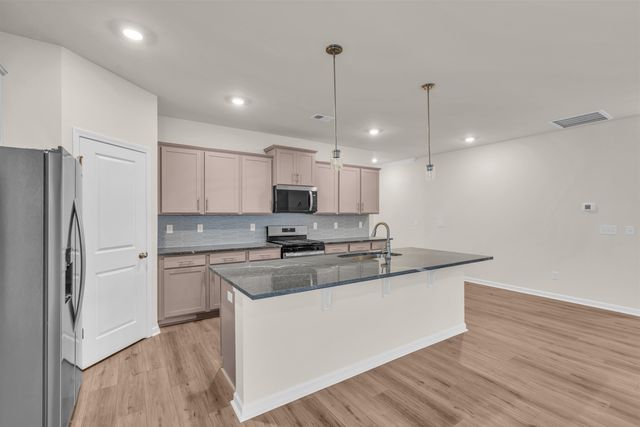 2032 Halton Oaks Drive, Spartanburg, SC 29303