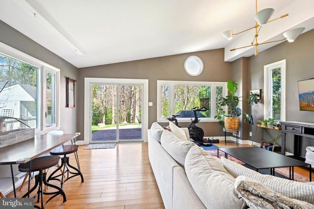 748 WASHINGTON LANE, Jenkintown, PA 19046