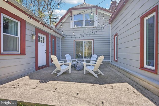 748 WASHINGTON LANE, Jenkintown, PA 19046