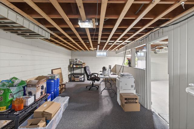 1736 Montana Avenue E, Saint Paul, MN 55106