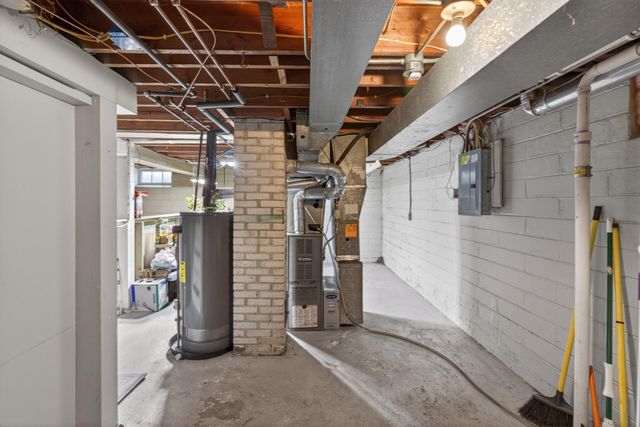 1736 Montana Avenue E, Saint Paul, MN 55106