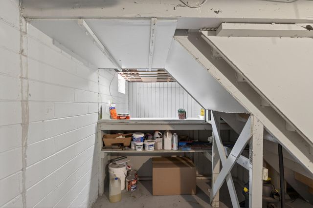 1736 Montana Avenue E, Saint Paul, MN 55106