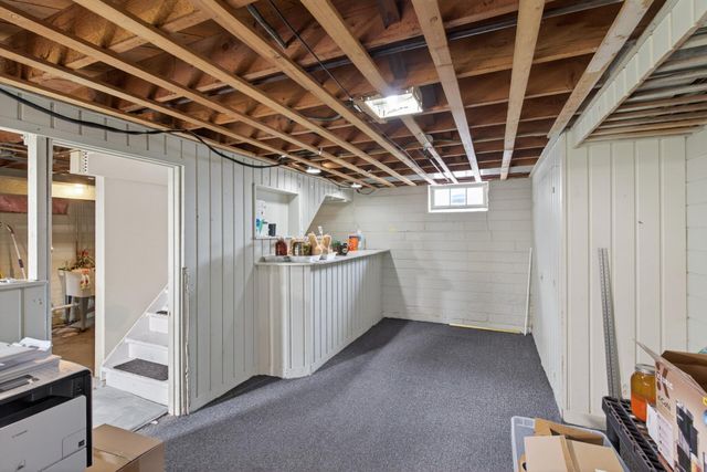 1736 Montana Avenue E, Saint Paul, MN 55106