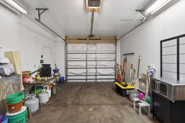 1736 Montana Avenue E, Saint Paul, MN 55106