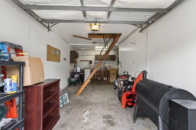 1736 Montana Avenue E, Saint Paul, MN 55106