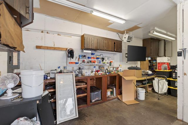 1736 Montana Avenue E, Saint Paul, MN 55106