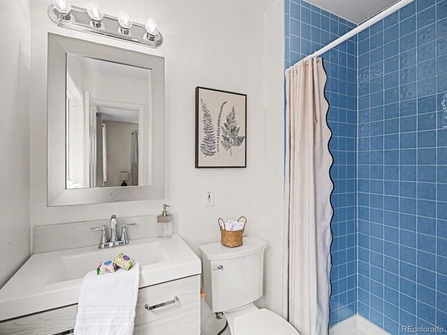 2155 E Noble Pl, Centennial, CO 80121