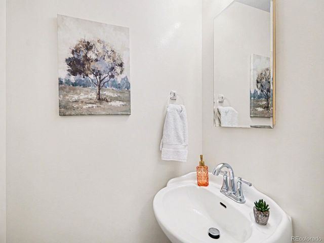 2155 E Noble Pl, Centennial, CO 80121