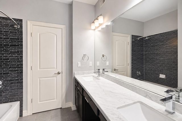 3501 Chenevert Street 17, Houston, TX 77004