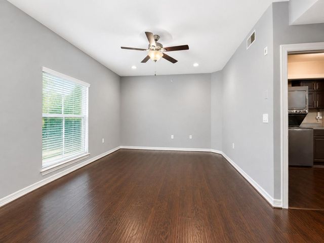 3501 Chenevert Street 17, Houston, TX 77004