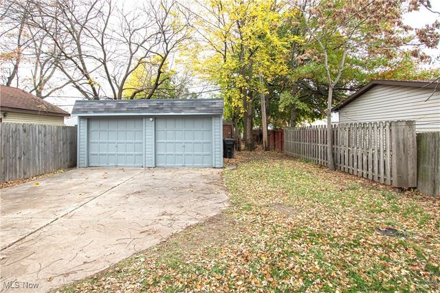 14014 Parkdale Avenue, Cleveland, OH 44111