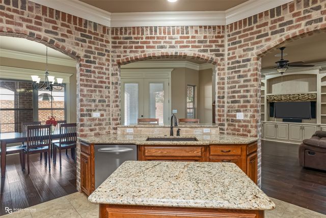 517 Hunters Run, Bossier City, LA 71111