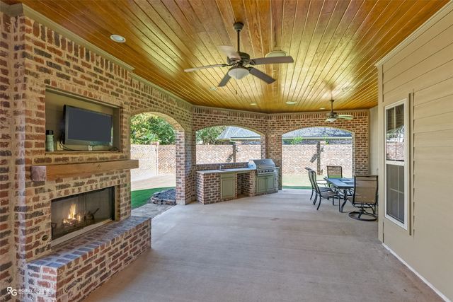 517 Hunters Run, Bossier City, LA 71111