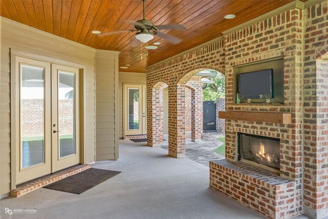 517 Hunters Run, Bossier City, LA 71111