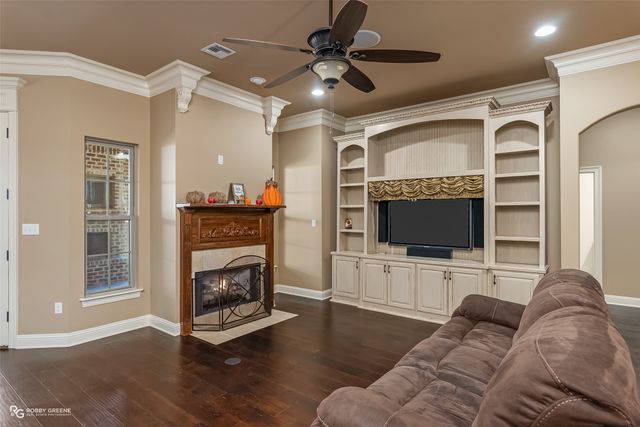 517 Hunters Run, Bossier City, LA 71111