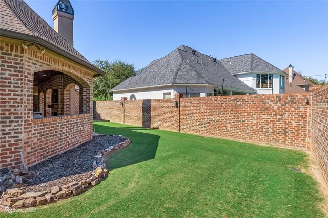 517 Hunters Run, Bossier City, LA 71111