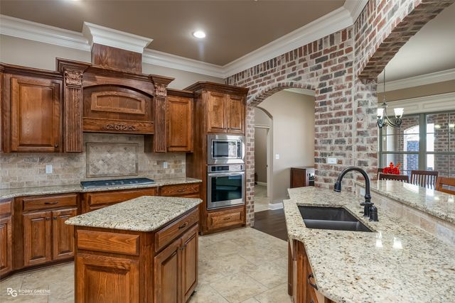 517 Hunters Run, Bossier City, LA 71111