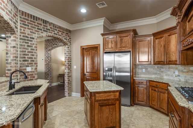 517 Hunters Run, Bossier City, LA 71111