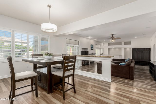 1684 E COCONINO Drive, Chandler, AZ 85249