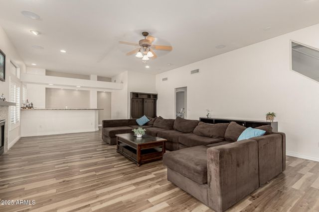 1684 E COCONINO Drive, Chandler, AZ 85249