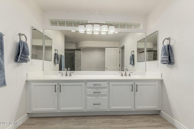 1684 E COCONINO Drive, Chandler, AZ 85249