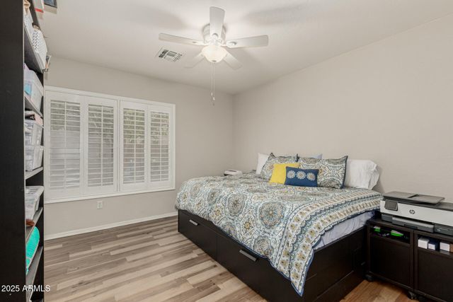 1684 E COCONINO Drive, Chandler, AZ 85249