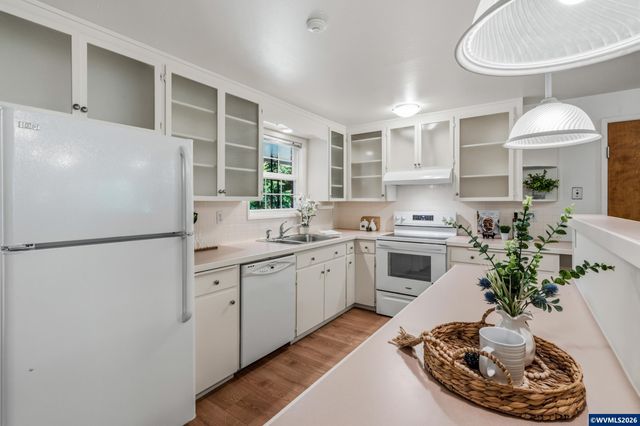 3490 NW Circle Bl, Corvallis, OR 97330