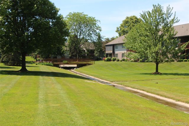 265 Interlaken Court, Zeeland Charter Township, MI 49464