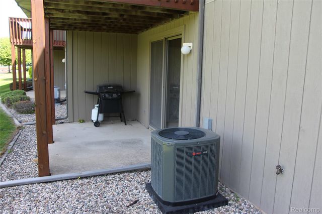 265 Interlaken Court, Zeeland Charter Township, MI 49464