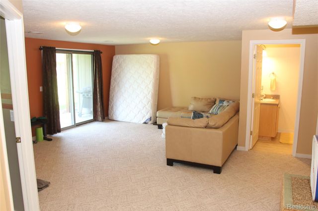 265 Interlaken Court, Zeeland Charter Township, MI 49464