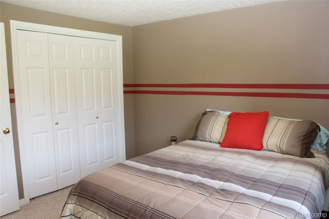 265 Interlaken Court, Zeeland Charter Township, MI 49464