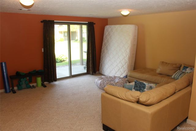 265 Interlaken Court, Zeeland Charter Township, MI 49464