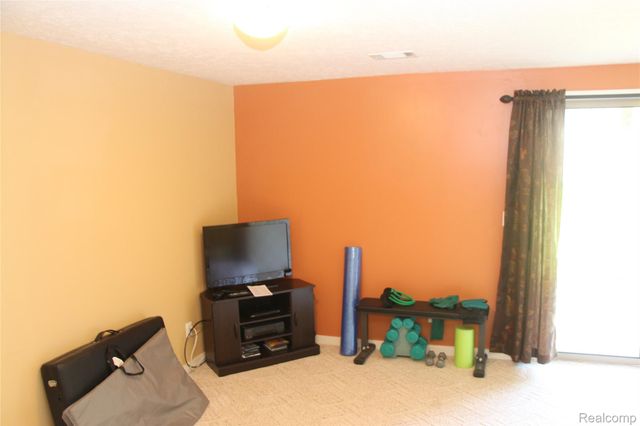 265 Interlaken Court, Zeeland Charter Township, MI 49464