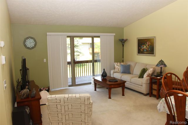 265 Interlaken Court, Zeeland Charter Township, MI 49464