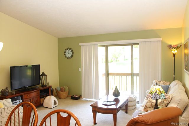 265 Interlaken Court, Zeeland Charter Township, MI 49464