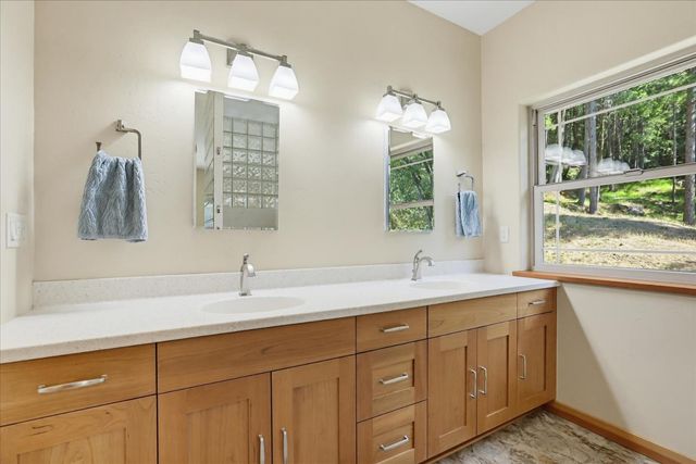 13636 Vincent Ct, Grass Valley, CA 95945