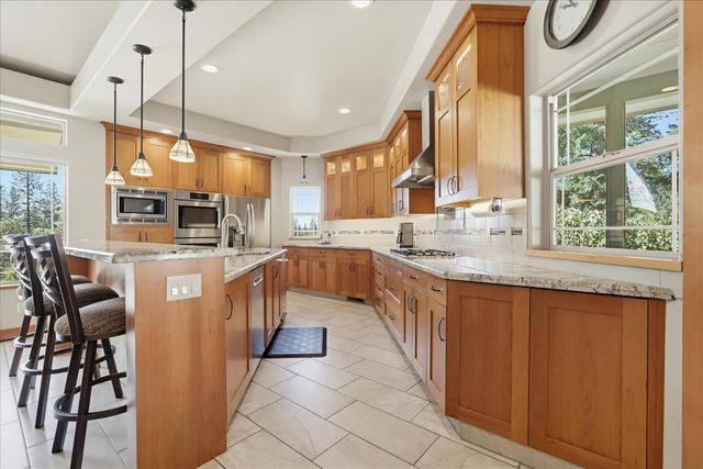 13636 Vincent Ct, Grass Valley, CA 95945