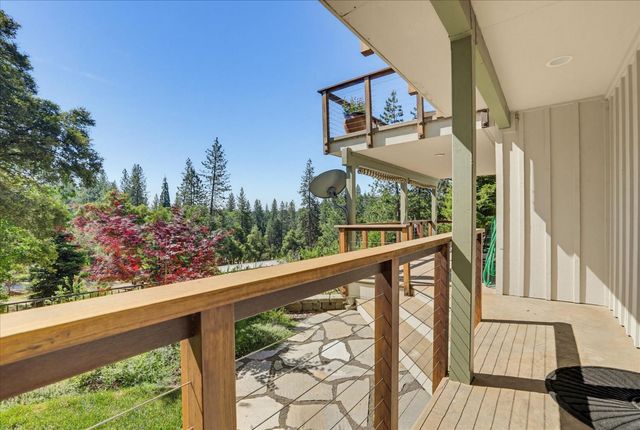 13636 Vincent Ct, Grass Valley, CA 95945