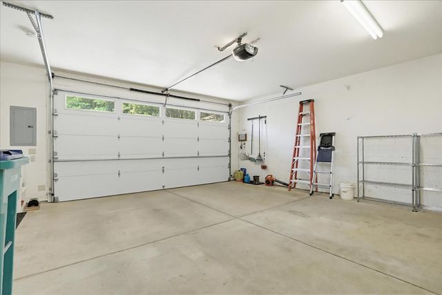 13636 Vincent Ct, Grass Valley, CA 95945