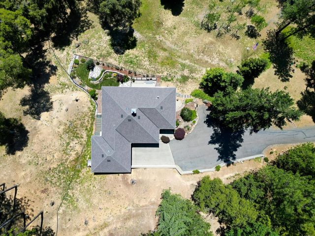 13636 Vincent Ct, Grass Valley, CA 95945