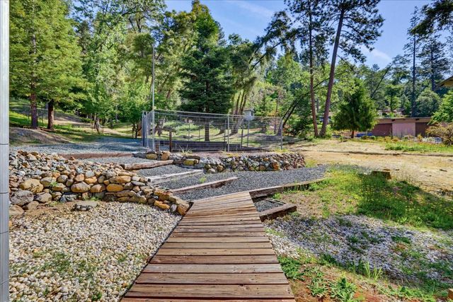 13636 Vincent Ct, Grass Valley, CA 95945
