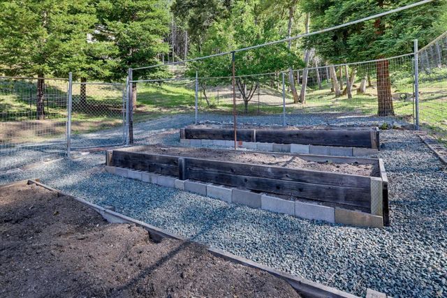 13636 Vincent Ct, Grass Valley, CA 95945