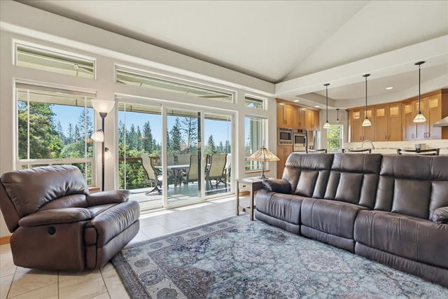 13636 Vincent Ct, Grass Valley, CA 95945